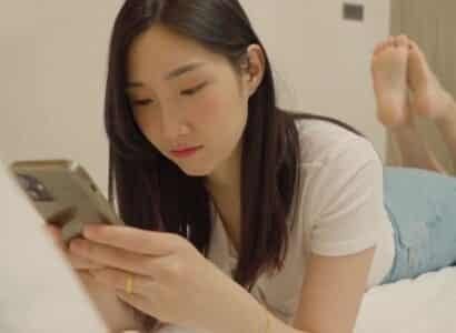 Vợ dâm vụ lẫn thằng giao hàng khi chồng phát hiện ngoại tình