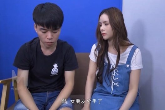 Zhang Yunxi cởi quần anh chồng và bú cặc một cách chuyên nghiệp