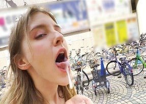 Melody Marks và chuyến đi 