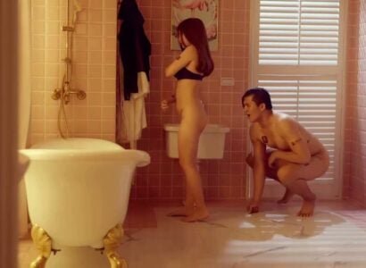 Bị bắt quả tang khi ngó lén vợ tắm và kết cục thế nào